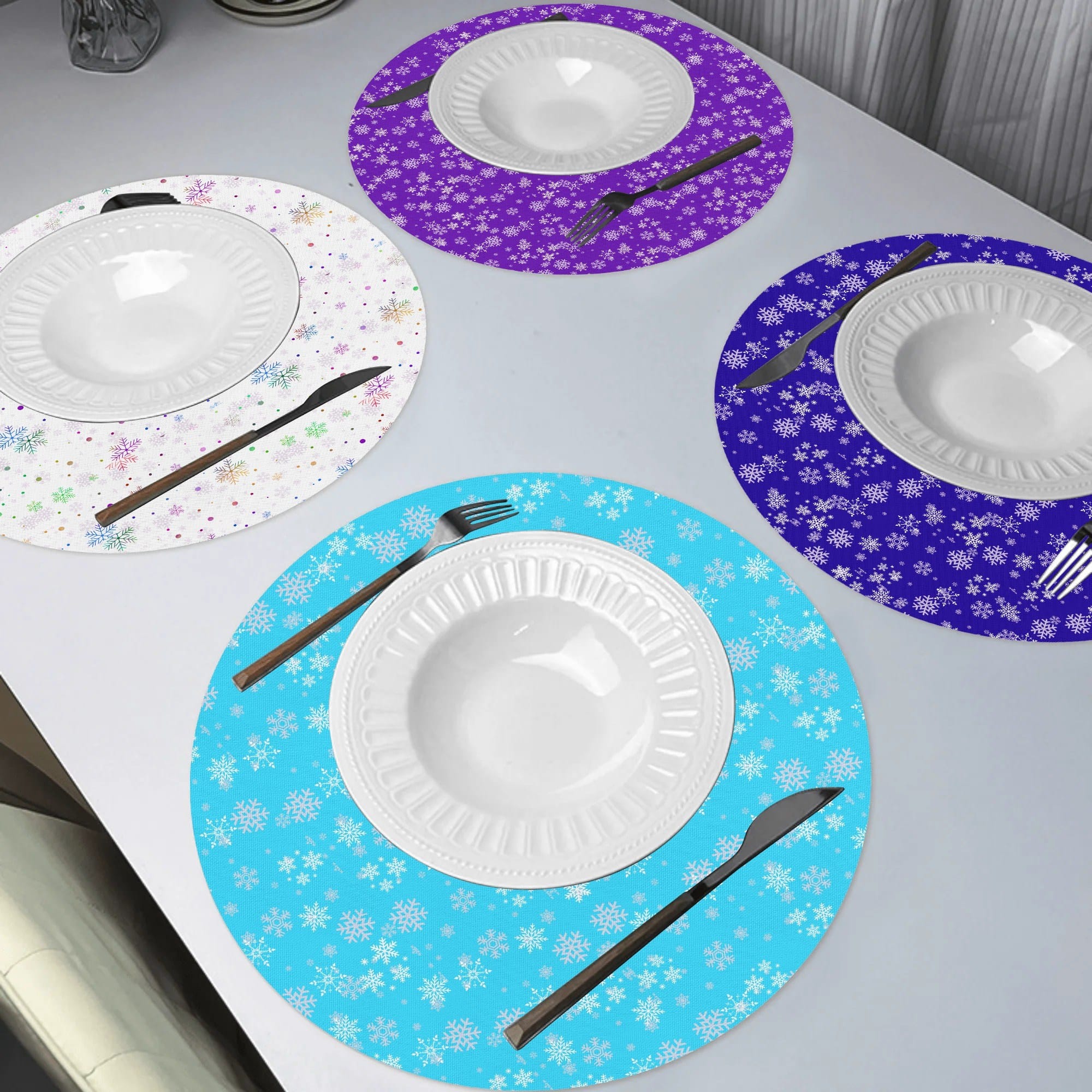 Winter Snowflake Round Placemats Set of 4 8-15