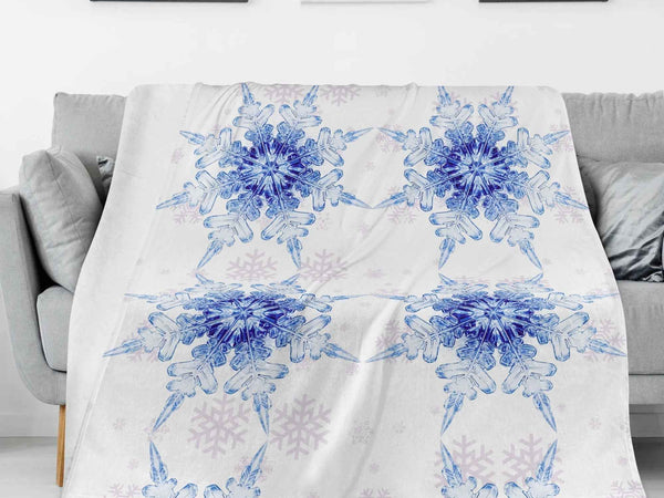 Flannel Blanket – Blue Snowflake Pattern, Cozy Breathable Warmth