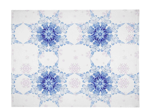 Flannel Blanket – Blue Snowflake Pattern, Cozy Breathable Warmth