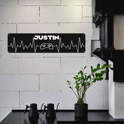 Black_with_personalization_gamer_heartbeat