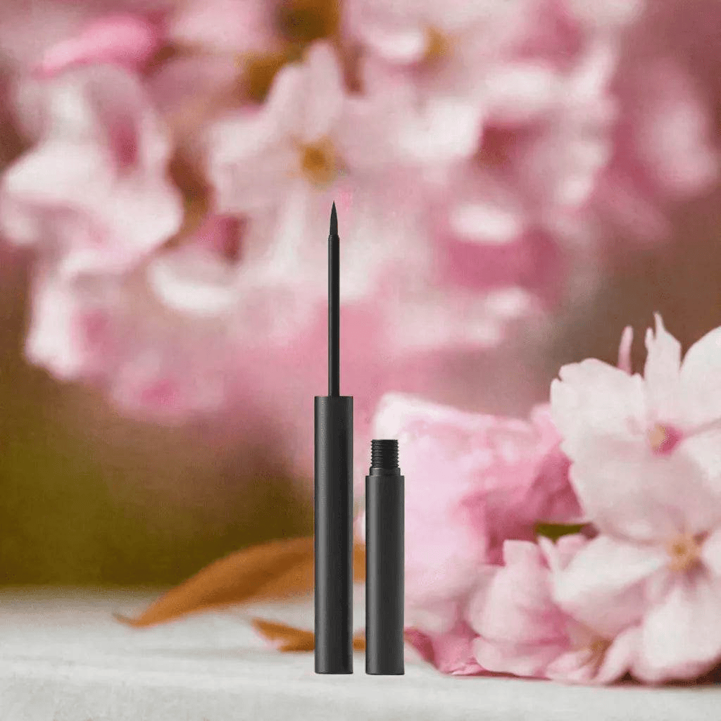 Vegan Liquid Eyeliner Pen (Black) | Gamer Glam